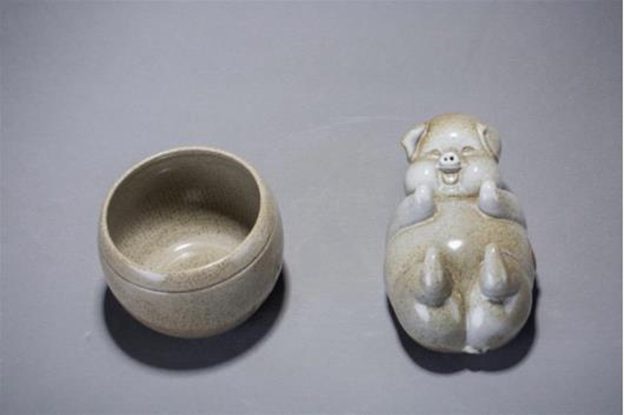 大宋定窯設計的精美小豬花盆